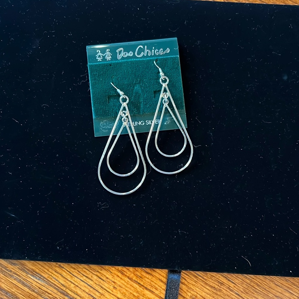 Dos Chicas sterling silver long open teardrop ears on wire